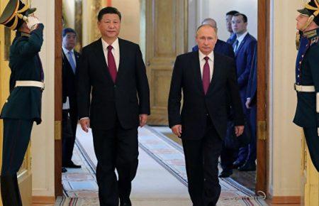 Путін подарував лідеру КНР Сі Цзіньпіну лазню