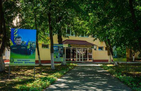 Побиті в кафе Маріуполя прикордонники лікуватимуться в Києві - лікар