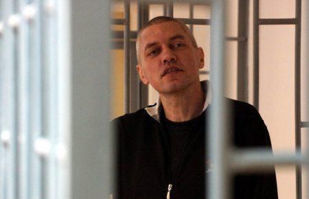 «Хай подумає про дітей і не голодує»: Клих передав листа Сенцову