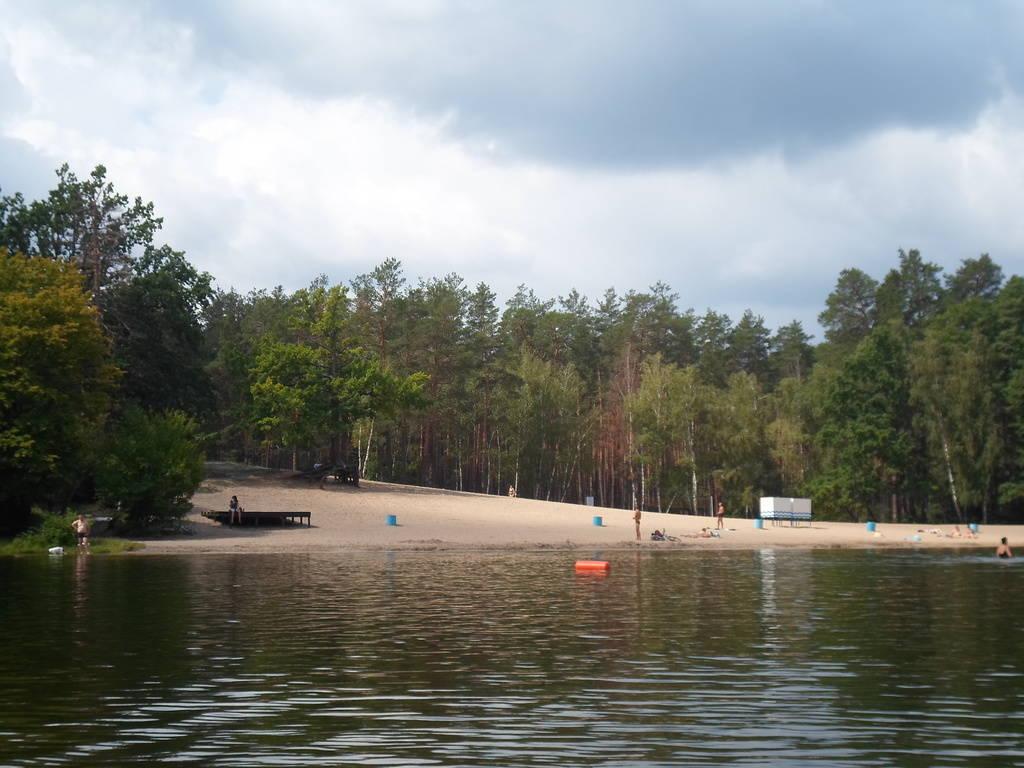 Понад 100 українських пляжів небезпечні для купання, &#8211; МОЗ (КАРТА)