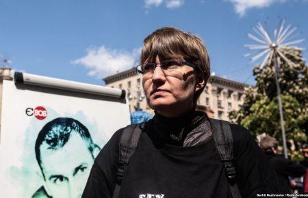 «Не забувайте інших політв'язнів»: сестра Сенцова вперше відвідала його в колонії