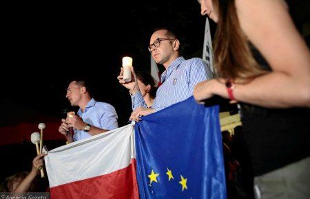 У Польщі попри протести прийняли поправку до закону про Верховний суд