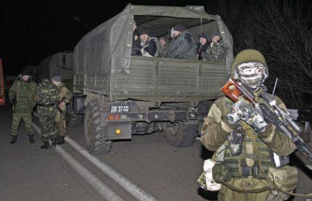 Підпалена борода замість стрижки та кросворди на туалетному папері, — колишній полонений розповів про ув'язнення у бойовиків