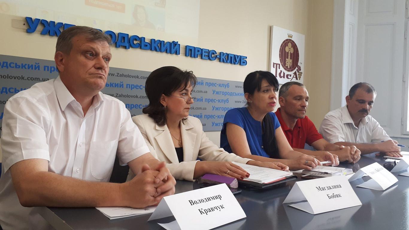 Переселенці в Ужгороді розпочали адвокаційну кампанію, аби захисти права дітей на реєстрацію місця проживання