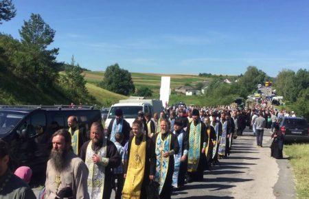 Поліція супроводила вірян із Рівного до Києва для участі у Хресному ході