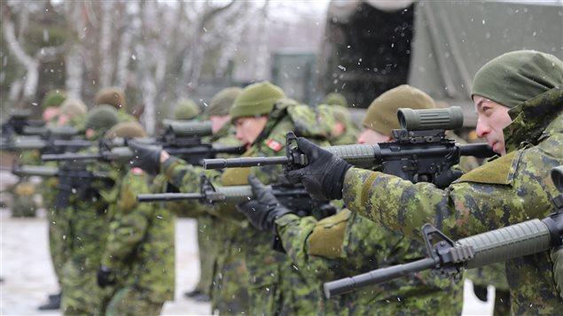 Українські військові отримають снайперські гвинтівки з Канади