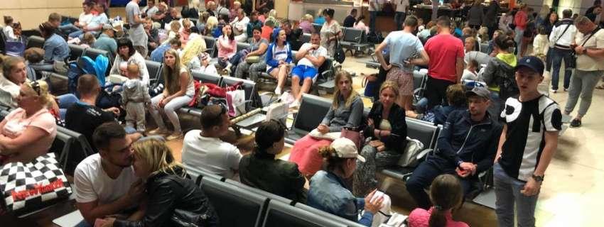 Українські туристи, які застрягли в Єгипті, мають сьогодні вилетіти додому, - туроператор