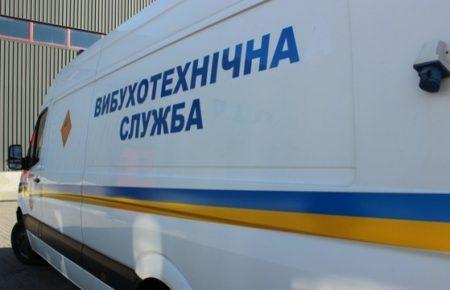 У Львові на вулиці Чорновола виявили предмет, схожий на вибухівку