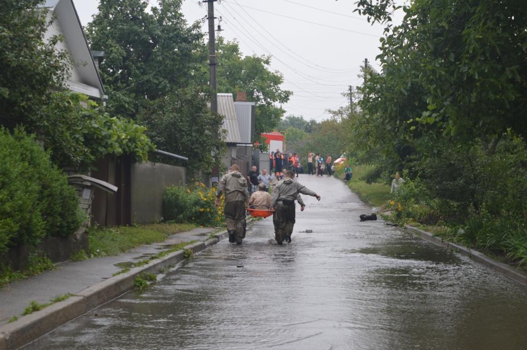 «Воду собою закрила»: як Чернігів оговтується від негоди