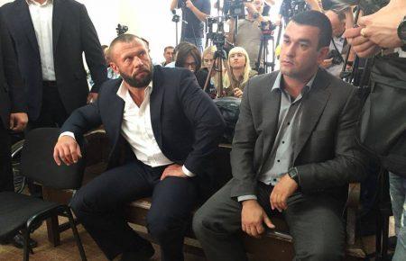 Суд закрив провадження у справі Кернеса та його охоронців