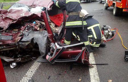 На Львівщині потрійне ДТП, двоє людей загинули, - поліція