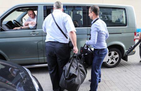 Сімом журналістам, що проходять у «справі БелТА», заборонили виїзд з Білорусі