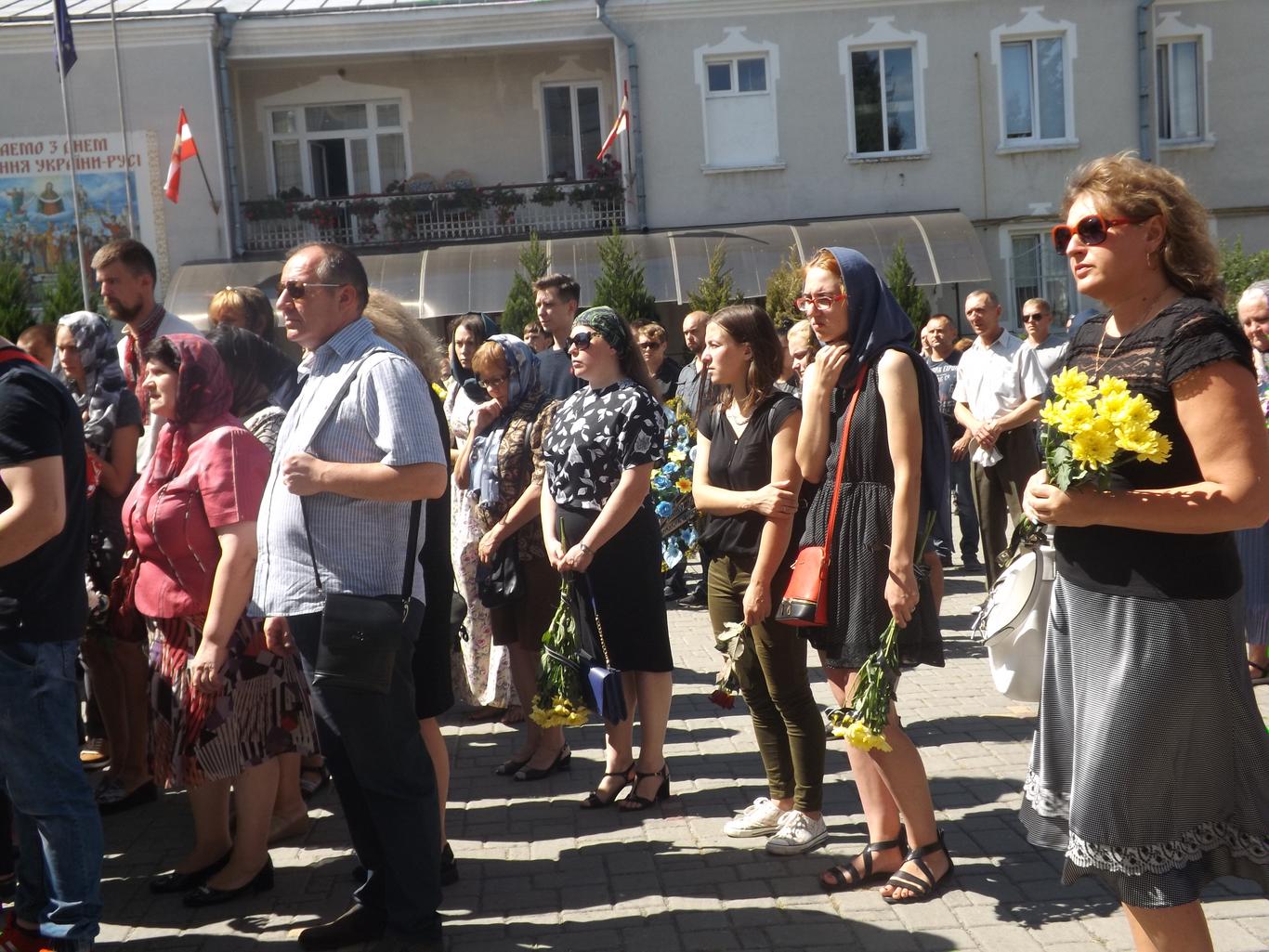 На Волині попрощалися з двома загиблими бійцями (ФОТО)