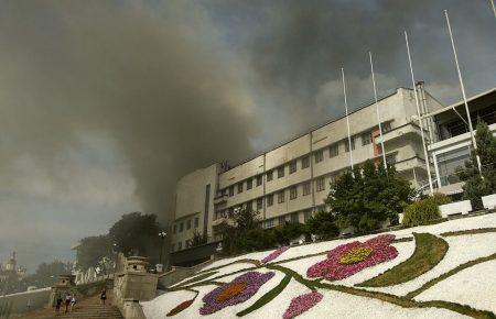 В центрі Харкова пожежа в Українській інженерно-педагогічній академії (ФОТО)