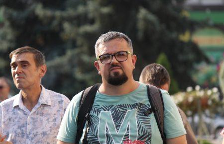 Мітинг під мерією в Запоріжжі: кілька сотень городян вимагають зупинити забудову парку (ФОТО)