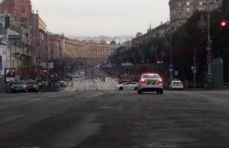 Підтоплені вулиці, розбиті машини, повалені дерева: наслідки нічної негоди у Києві (ФОТО, ВІДЕО)