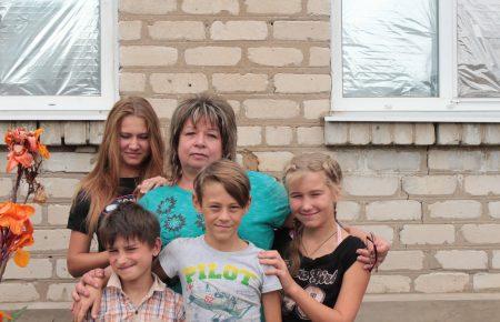 В Станиці Луганській відновили розграбований дитбудинок сімейного типу (ФОТО)