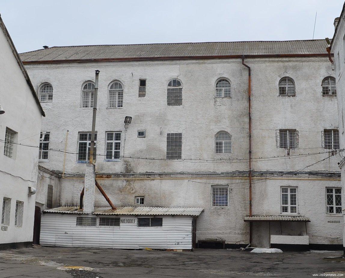 Борода і побачення без скла: як зміниться життя засуджених в Україні