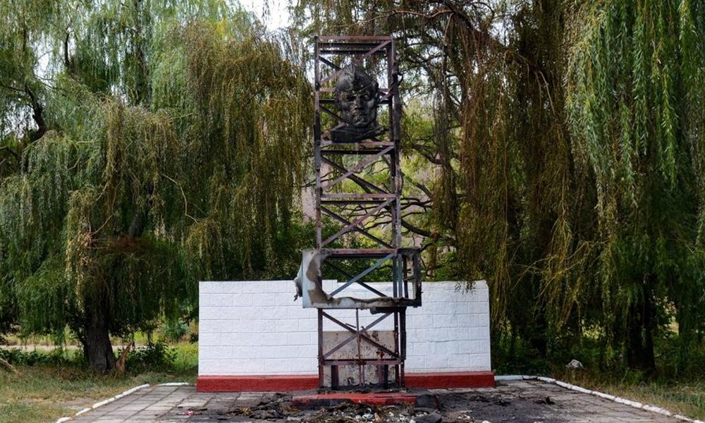 В «ДНР» спростували причетність СБУ до підпалу пам’ятника шахтарям — правозахисники