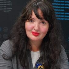 Вероніка Плотнікова