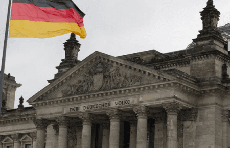 Глава МЗС Німеччини закликав громадян протистояти расизму