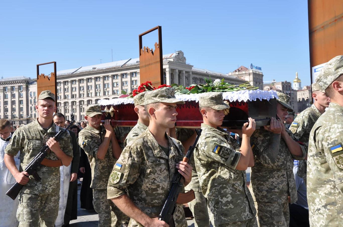 У Києві попрощались з сержантом 72-ї окремої бригади Володимиром Матвієнком