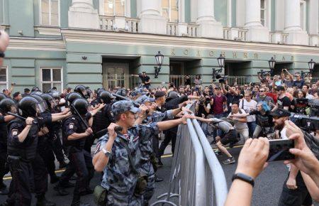 У Росії на мітингах проти пенсійної реформи затримали понад 800 людей