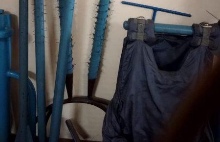 У чотирьох колоніях вилучити знаряддя, які могли використовувати для катувань