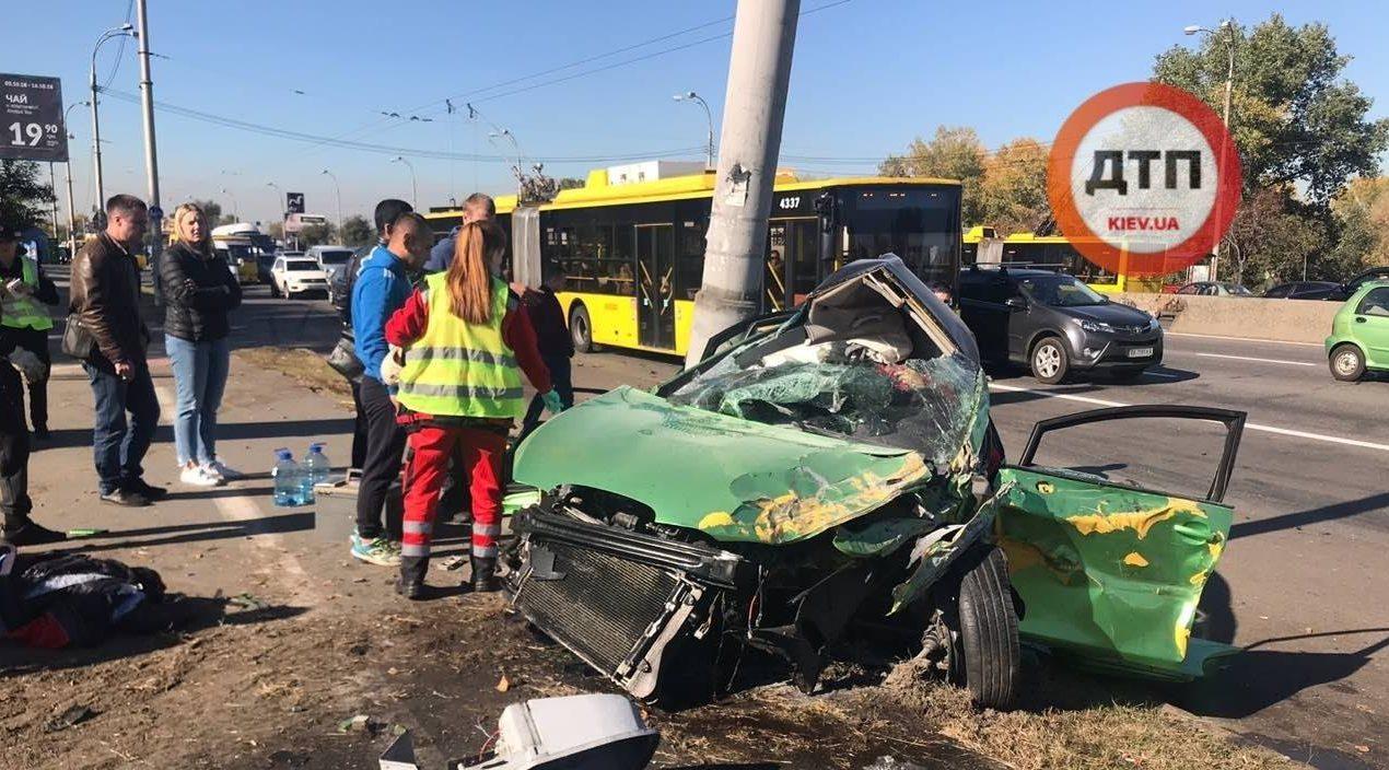 ДТП на проспекті Ватутіна: двоє людей загинули, п'ятеро — поранені