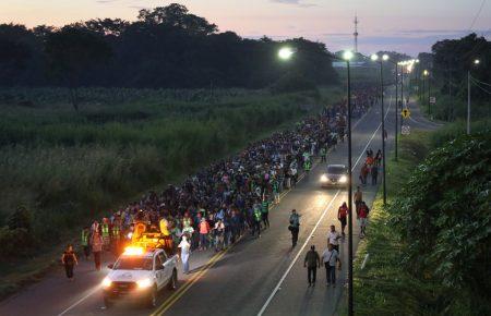 Мексика запропонувала роботу і тимчасове проживання мігрантам, які направляються в Америку