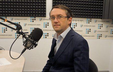 В Україні утворився дефіцит бюджету, ми мусили брати кредит у МВФ, тому підняли ціну на газ – аналітик