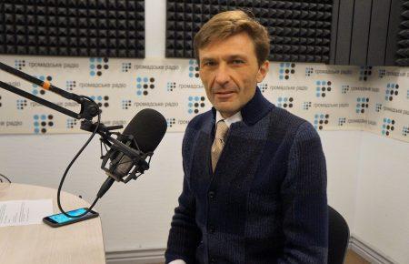 Навіщо демонтувати Меморіал загиблим Героям Небесної Сотні для проведення слідчого експерименту?