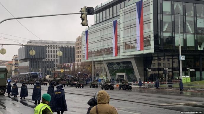 У Чехії ювілей державності відсвяткували військовим парадом