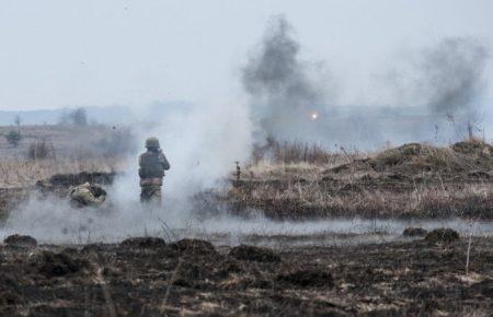 Доба на Донбасі: один український військовий дістав поранення