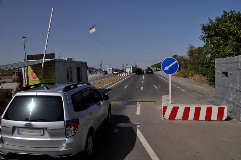 Шахраї не мали доступу до всієї бази СБУ з видачі перепусток у зону АТО — речниця