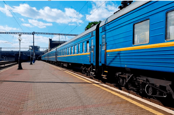 У потязі Хмельницький-Лисичанськ виявили тіло військового