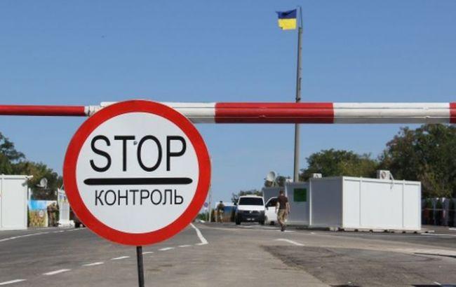 Більше 270 авто зібралось у чергах на КПВВ на Донбасі — прикордонники