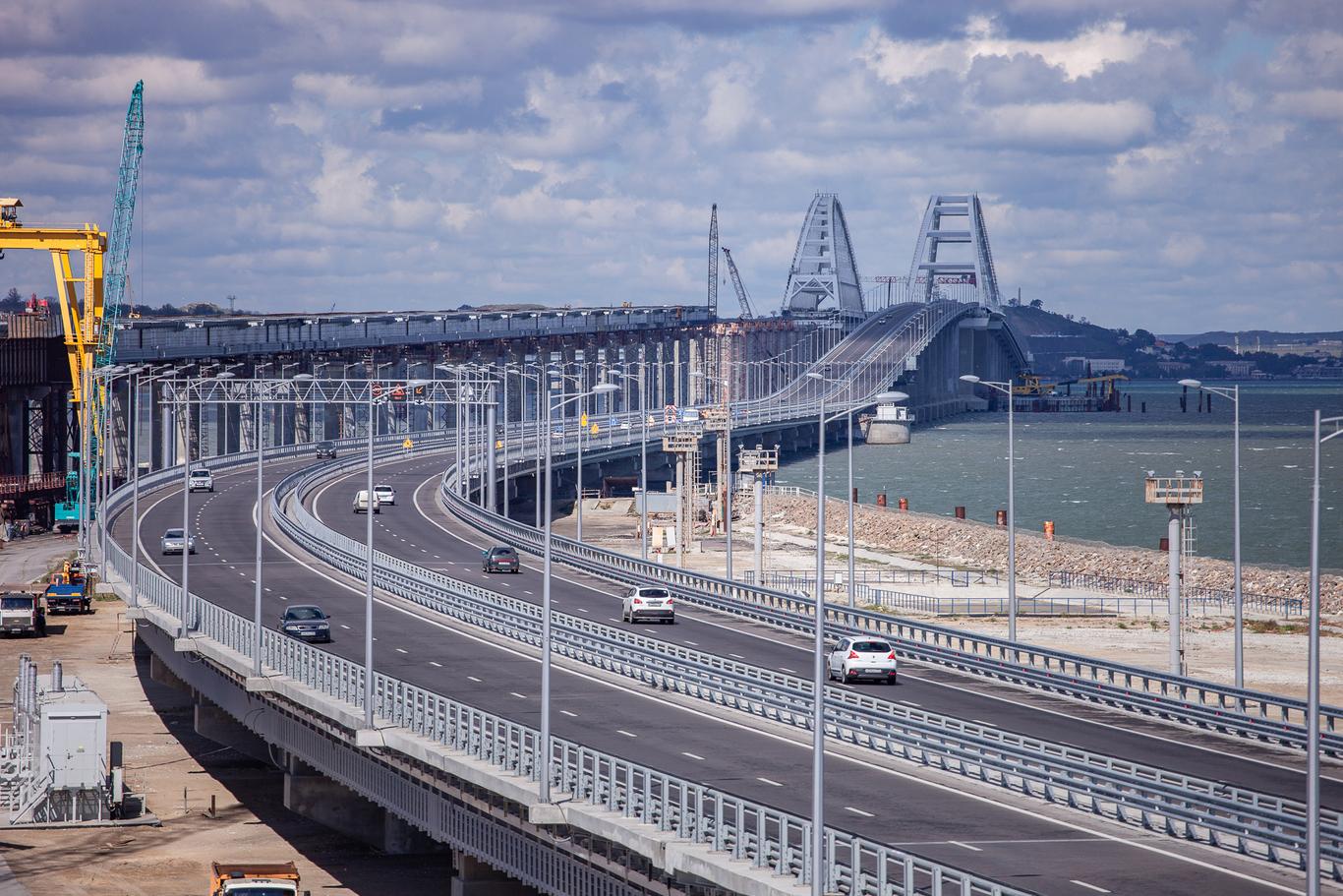 ЗСУ вдарять по Кримському мосту щойно з'явиться така можливість — Данілов