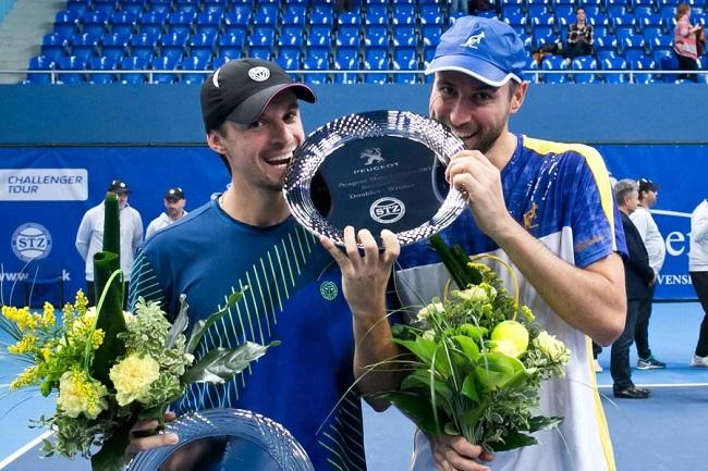 Українець Молчанов в парі зі словаком виграли у фіналі тенісного турніру в Братиславі