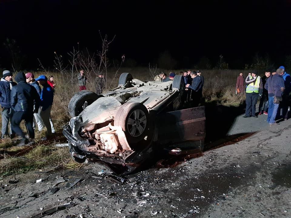 В аварії на Закарпатті загинуло двоє людей, ще двоє дістали поранення