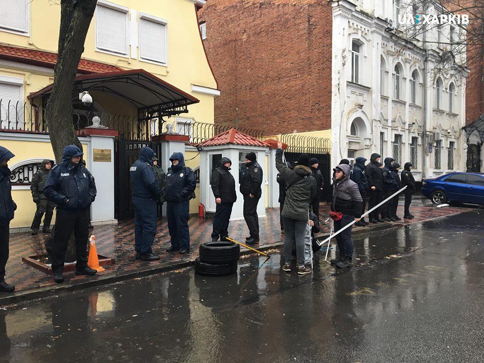 У Харкові та Одесі протестують під консульствами Росії через напад в Азовському морі