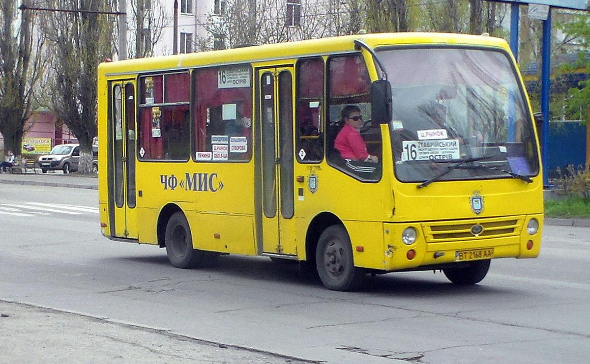 Міський голова Херсона доручив розірвати договори із перевізниками, які спричинили «колапс»