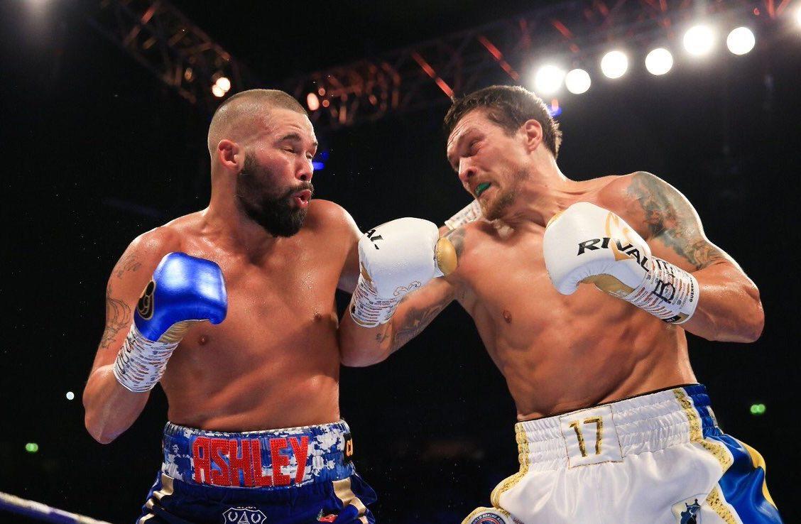 Українець Усик нокаутував британця Белью та захистив титули чемпіона світу