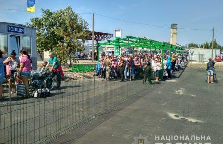 В черзі перед КПВВ «Станиця Луганська» помер чоловік — правозахисники