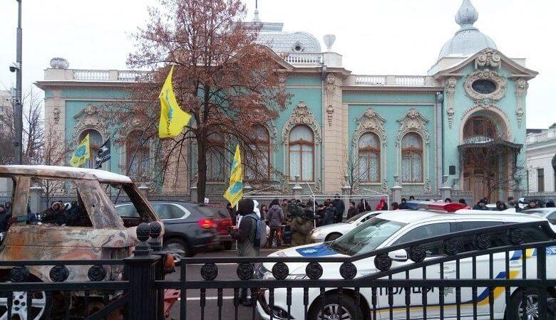 В урядовому кварталі через акції водіїв на «єврономерах» ускладнений рух — поліція