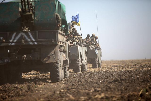 Доба на Донбасі: один військовий загинув, ще троє дістали поранення