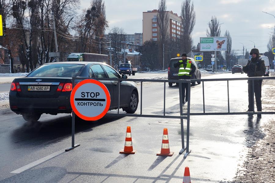 На під'їздах до Вінниці встановили блокпости