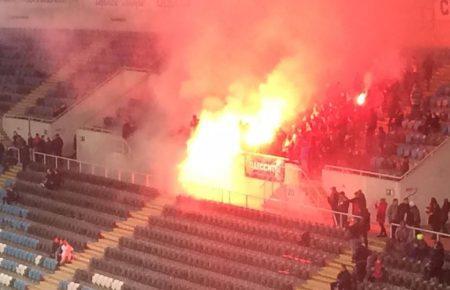 Матч Чорноморець — Ворскла в Одесі: поліція затримала 13 футбольних фанатів (відео)