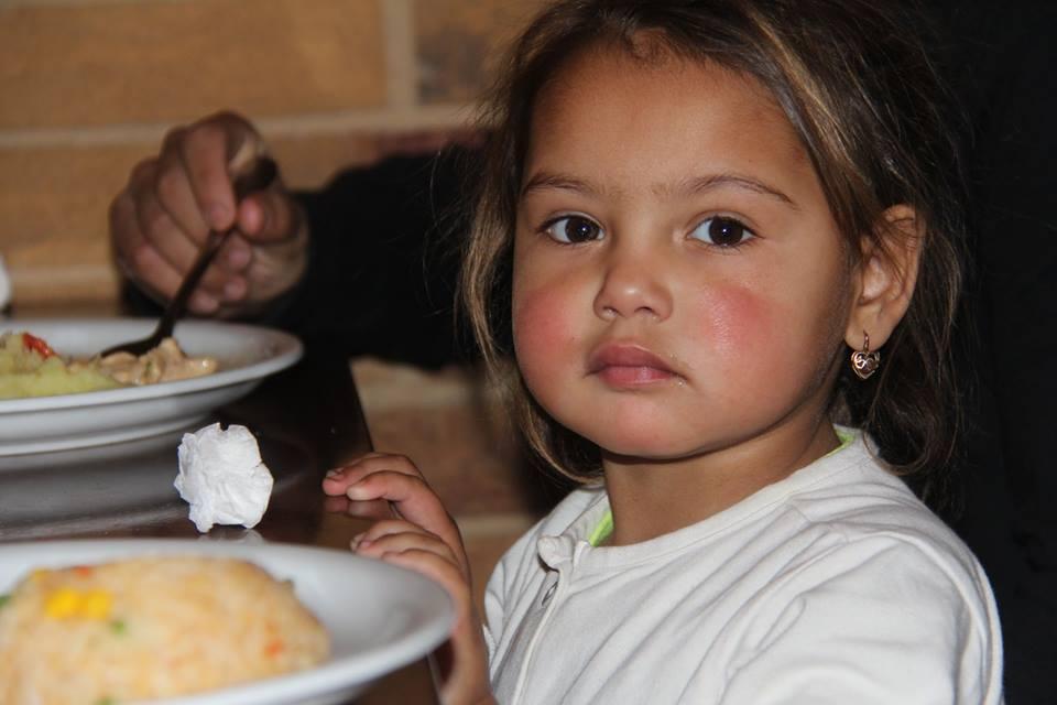 Типова ромська дівчинка