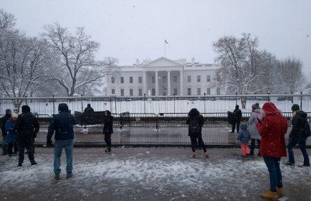 Сніг у Вашингтоні: без паніки, але школи і держустанови в понеділок не працюють (оновлено, фото)